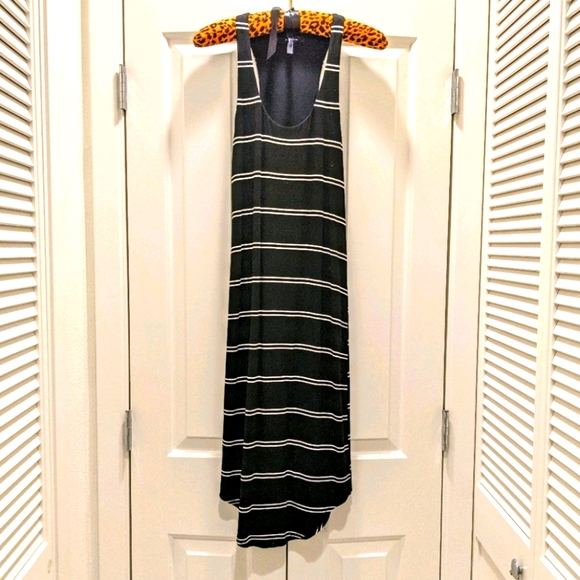 Anthropologie Dresses & Skirts - Olivaceous knit bodycon racer back midi dress S